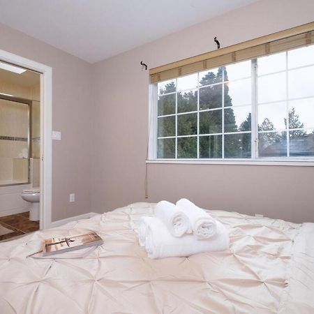 Spacious 4Br W Ensuites Mins To Downtown Yvr Ubc Ванкувер Экстерьер фото
