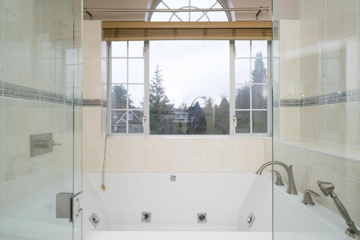 Spacious 4Br W Ensuites Mins To Downtown Yvr Ubc Ванкувер Экстерьер фото