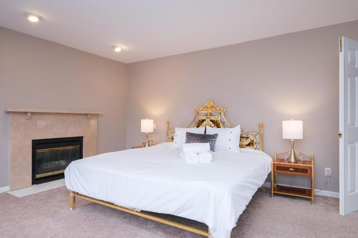 Spacious 4Br W Ensuites Mins To Downtown Yvr Ubc Ванкувер Экстерьер фото
