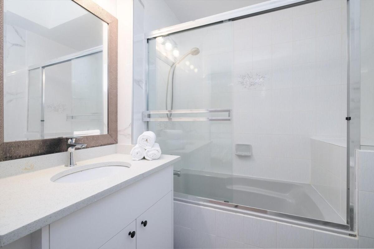 Spacious 4Br W Ensuites Mins To Downtown Yvr Ubc Ванкувер Экстерьер фото